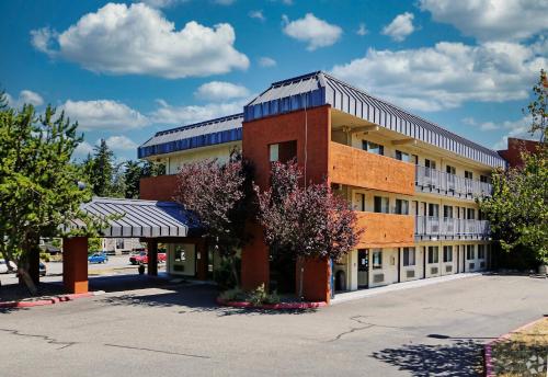 olympic inn and suites