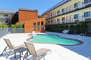 olympic inn and suites