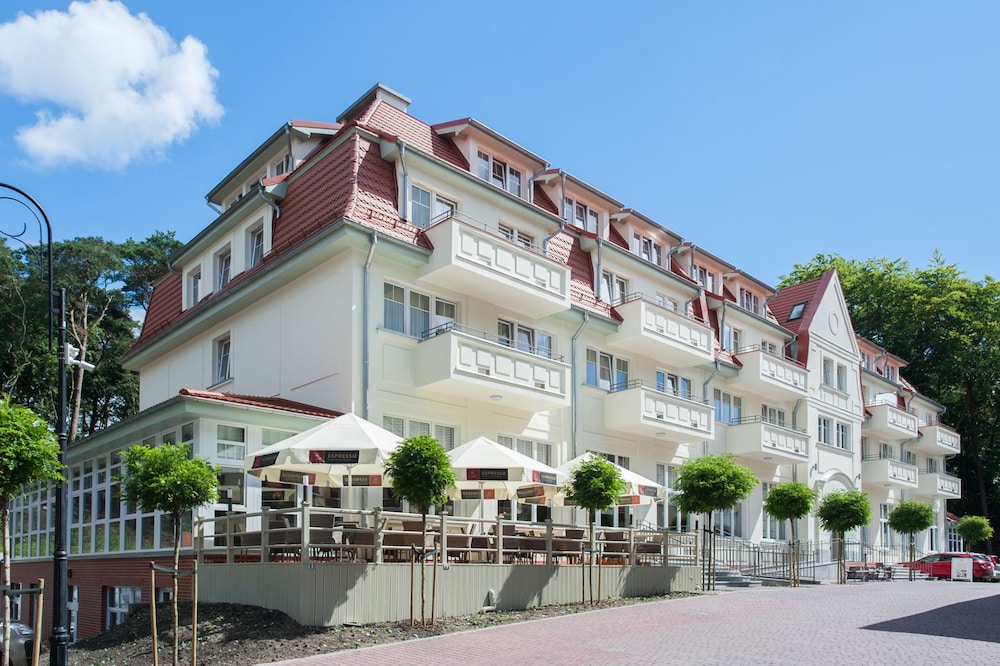 hotel cesarskie ogrody