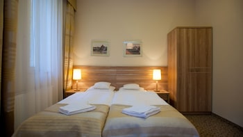 hotel cesarskie ogrody