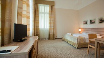 hotel cesarskie ogrody