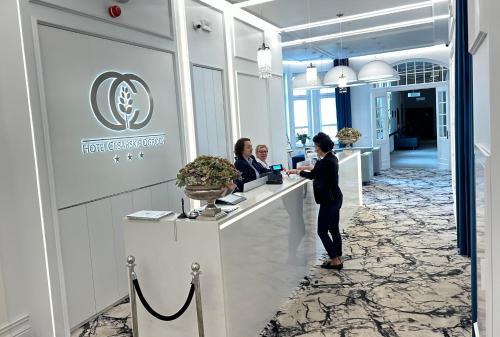 hotel cesarskie ogrody