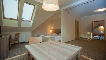 hotel cesarskie ogrody