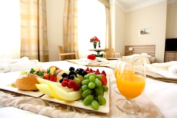 hotel cesarskie ogrody