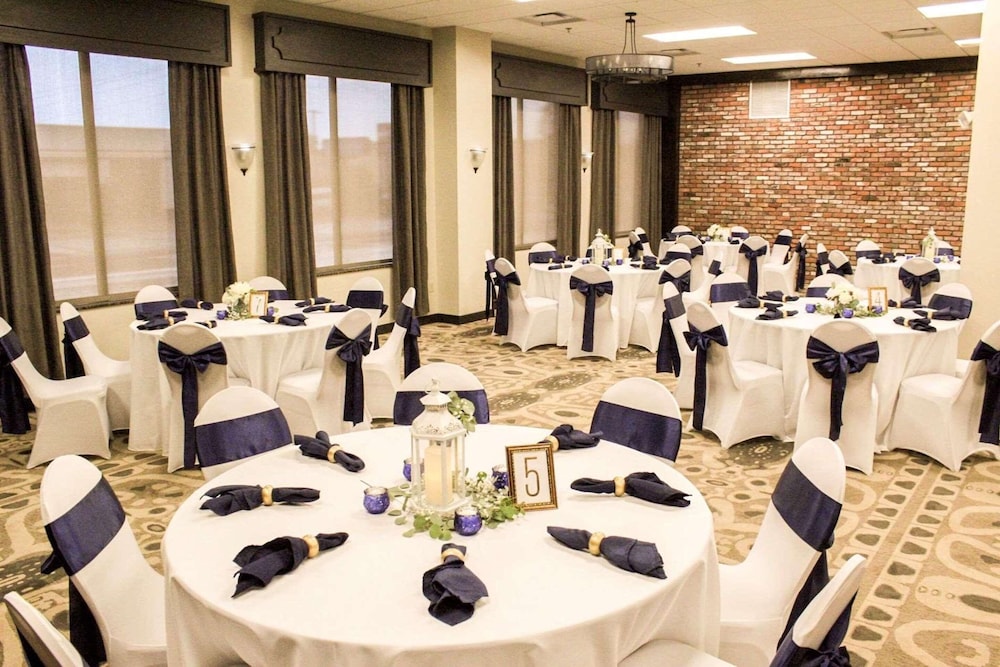 radisson hotel river falls