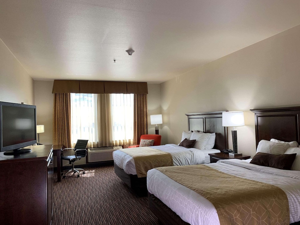 radisson hotel river falls