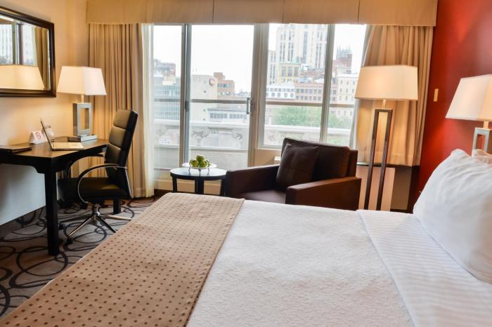 holiday inn montreal centreville downtown