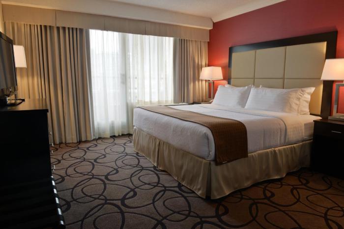 holiday inn montreal centreville downtown