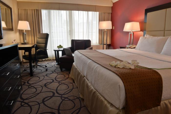 holiday inn montreal centreville downtown