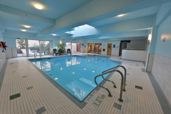 holiday inn montreal centreville downtown