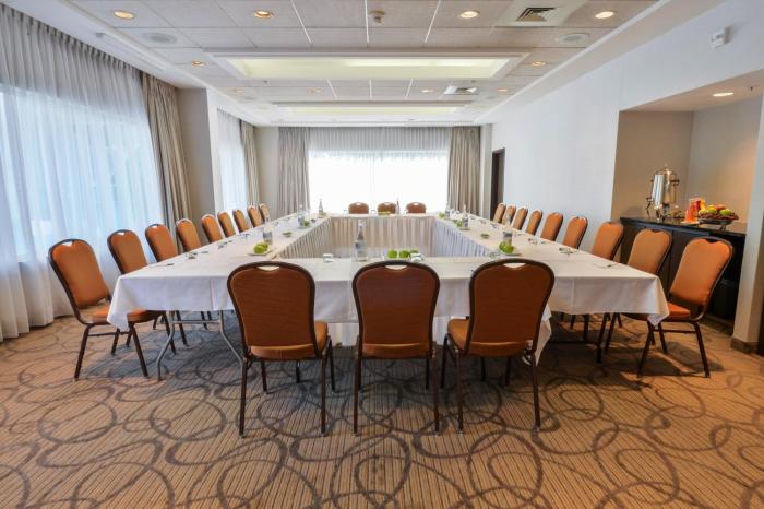 holiday inn montreal centreville downtown