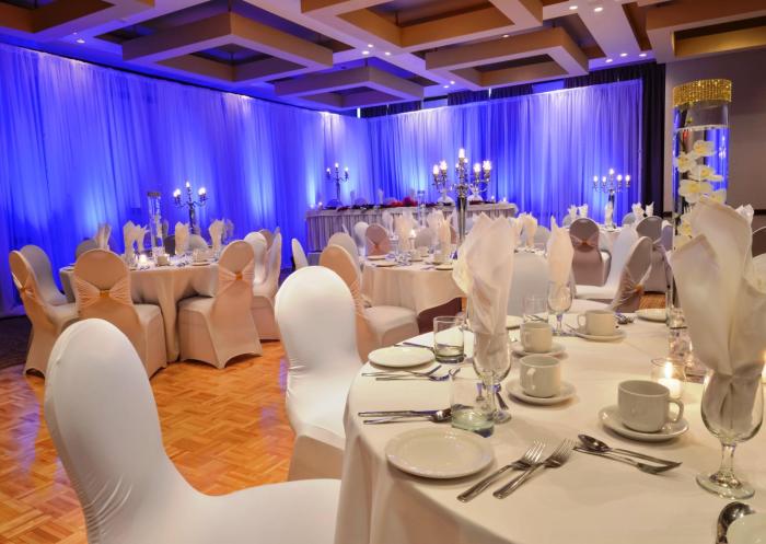 holiday inn montreal centreville downtown