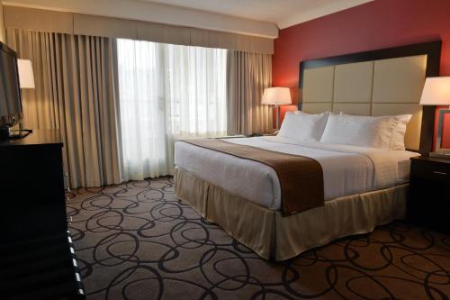 holiday inn montreal centreville downtown