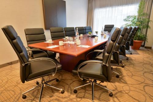 holiday inn montreal centreville downtown