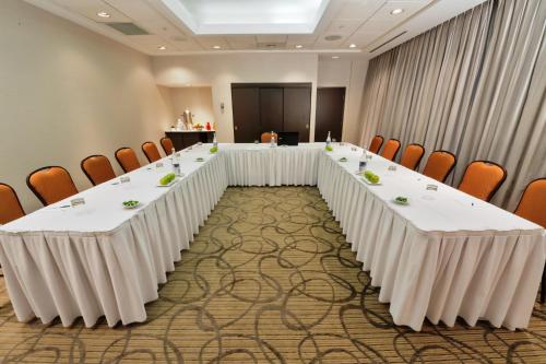 holiday inn montreal centreville downtown