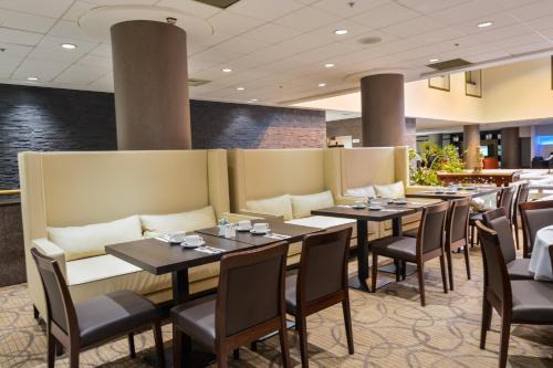 holiday inn montreal centreville downtown