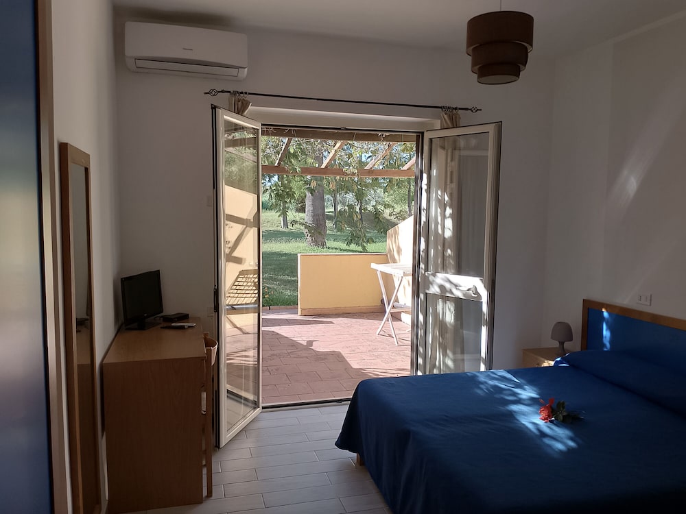 villaggio la feluca