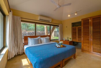 cliffhouse by hireavilla 5br w pvt pool in saipem