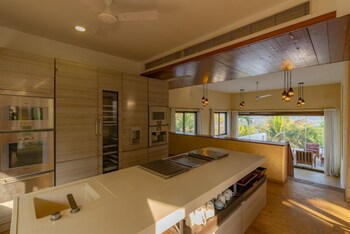 cliffhouse by hireavilla 5br w pvt pool in saipem