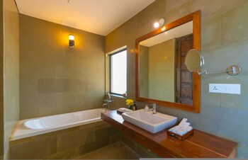 cliffhouse by hireavilla 5br w pvt pool in saipem