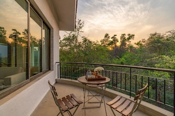 cliffhouse by hireavilla 5br w pvt pool in saipem