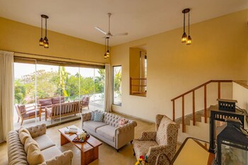 cliffhouse by hireavilla 5br w pvt pool in saipem
