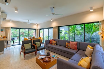 Villa Ezra - 10 Mins From Thalassa Vagator Beach,,2 star