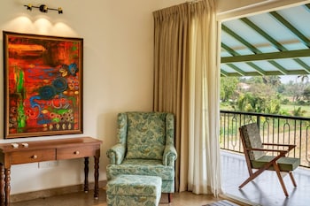 villa verona by hireavilla 6br with pool in parra