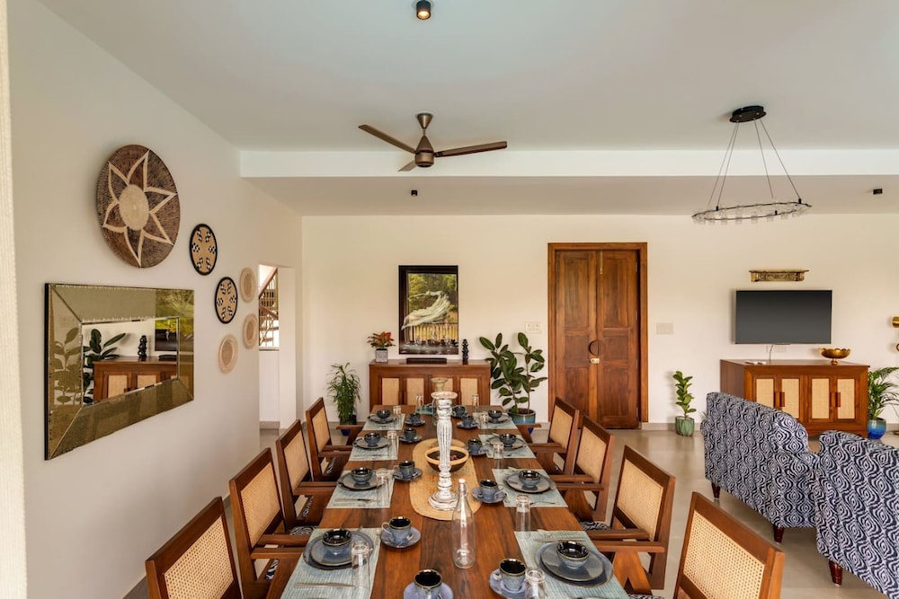 villa verona by hireavilla 6br with pool in parra
