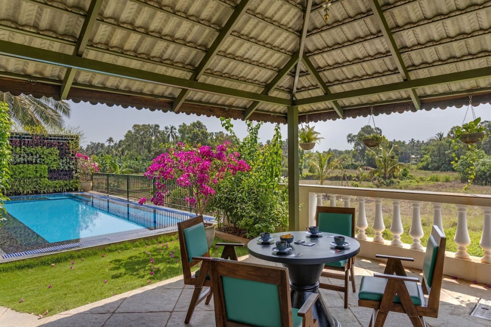 villa verona by hireavilla 6br with pool in parra