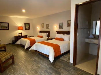 la huerta golf and hotel