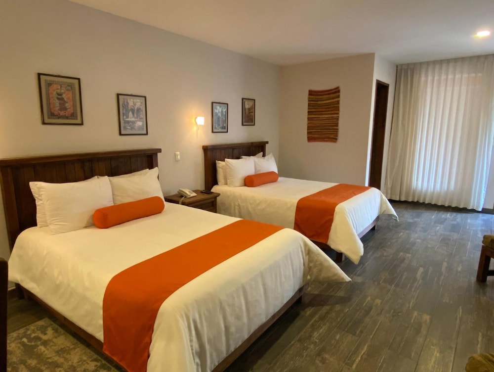 la huerta golf and hotel