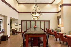 hampton inn and suites prattville