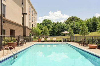 hampton inn and suites prattville