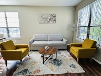 Autin - Family & Groups - Modern Lux,,2 star