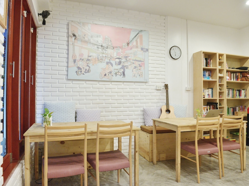 panpan hostel bangkok