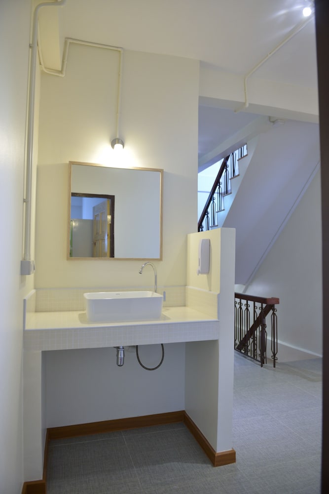 panpan hostel bangkok