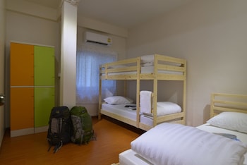 panpan hostel bangkok