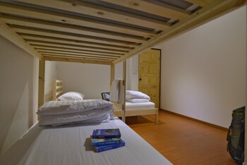 panpan hostel bangkok