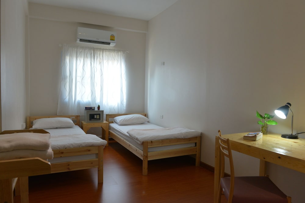 panpan hostel bangkok