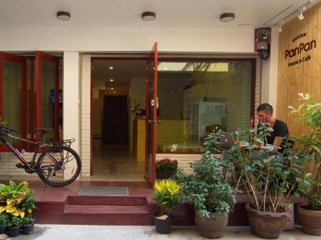 panpan hostel bangkok