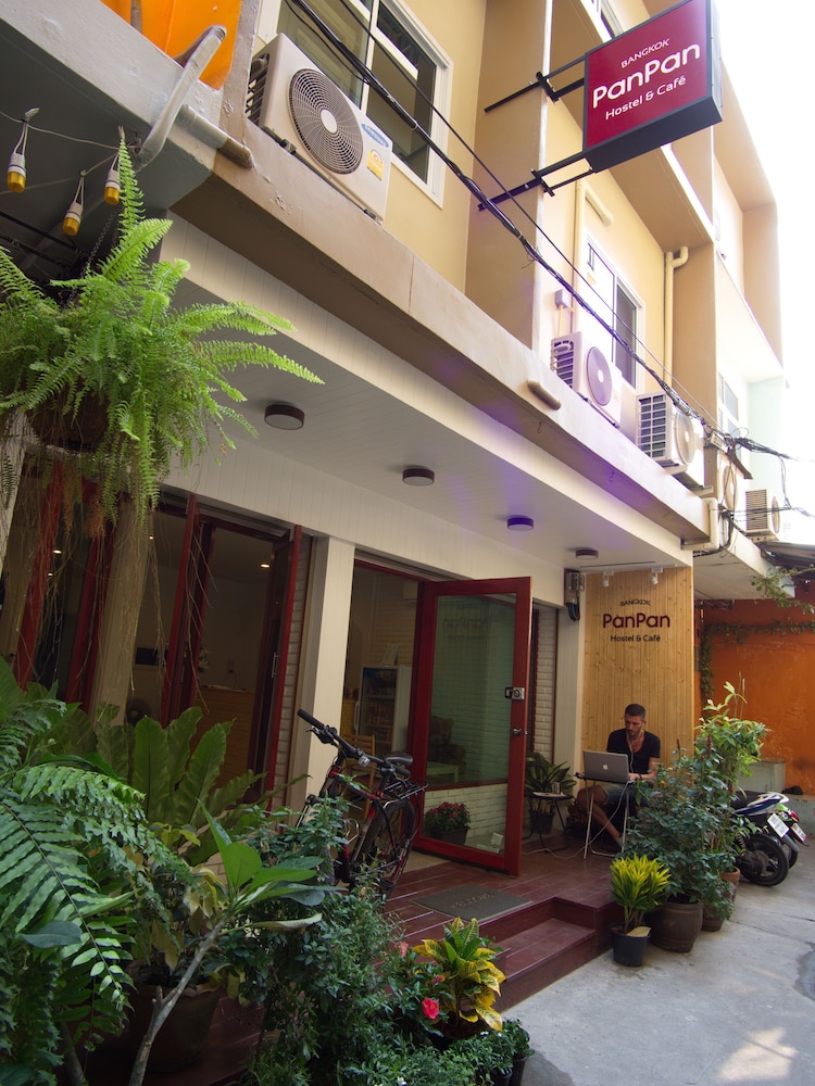 panpan hostel bangkok