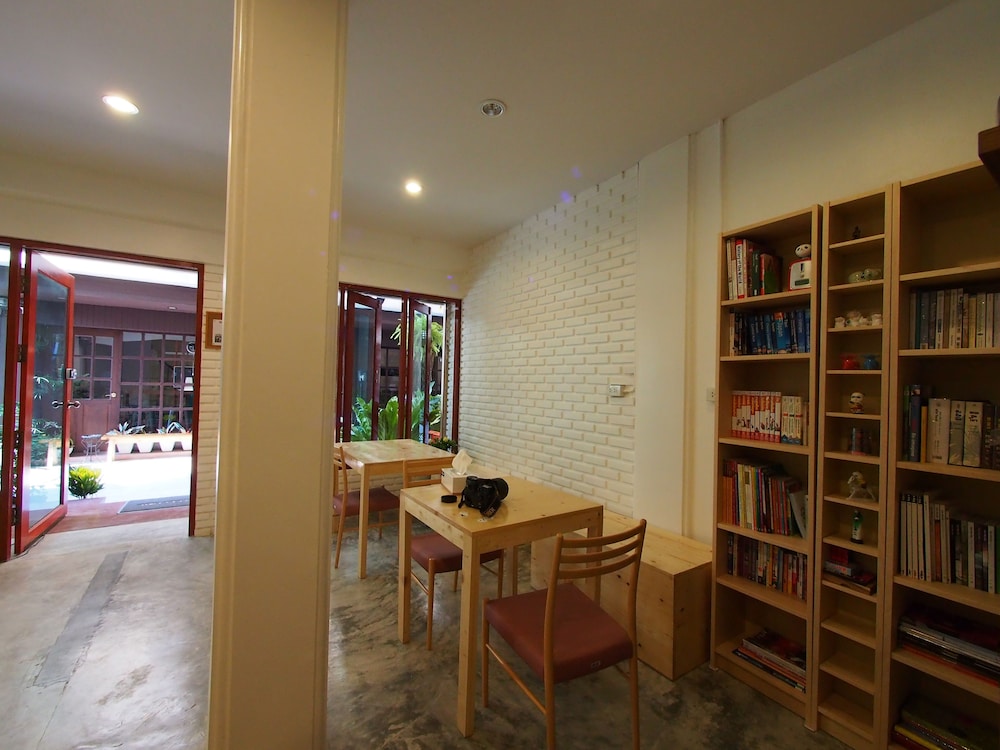 panpan hostel bangkok