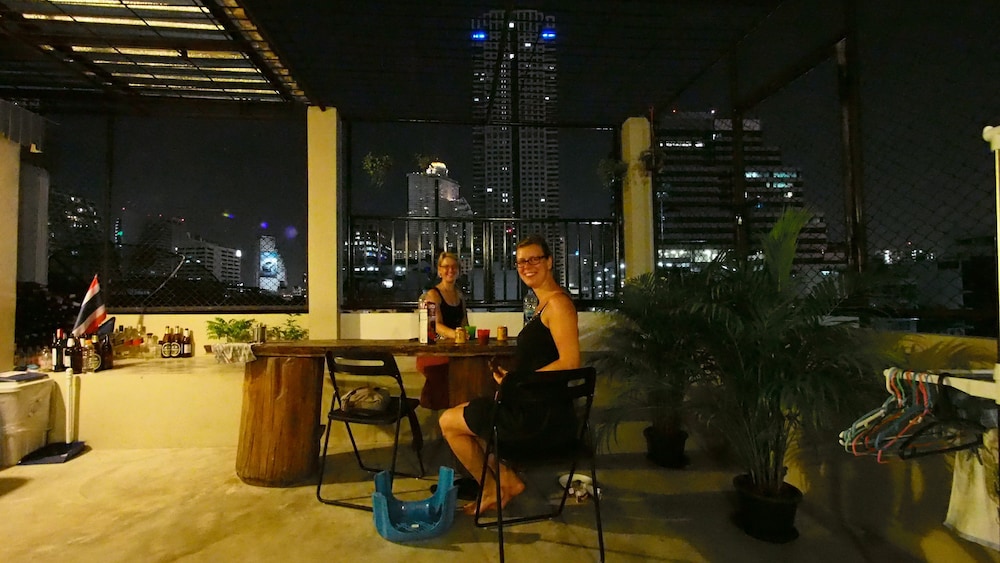 panpan hostel bangkok
