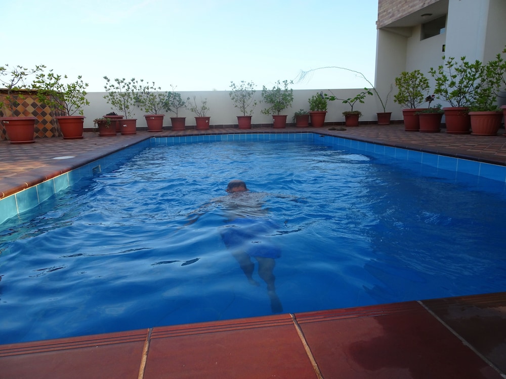 hotel albatross