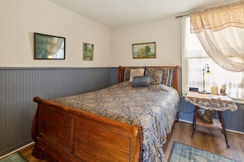 Carroll Cottage 1 Bedroom By Main Street Bed & Breakfast,,3 star