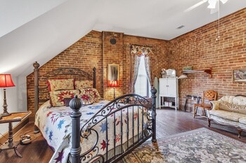 Greer Room 1 Bedroom By Main Street Bed & Breakfast,,3 star