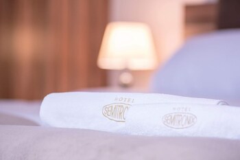 semitronix hotel