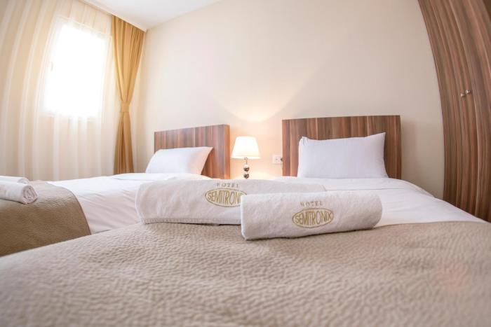 semitronix hotel