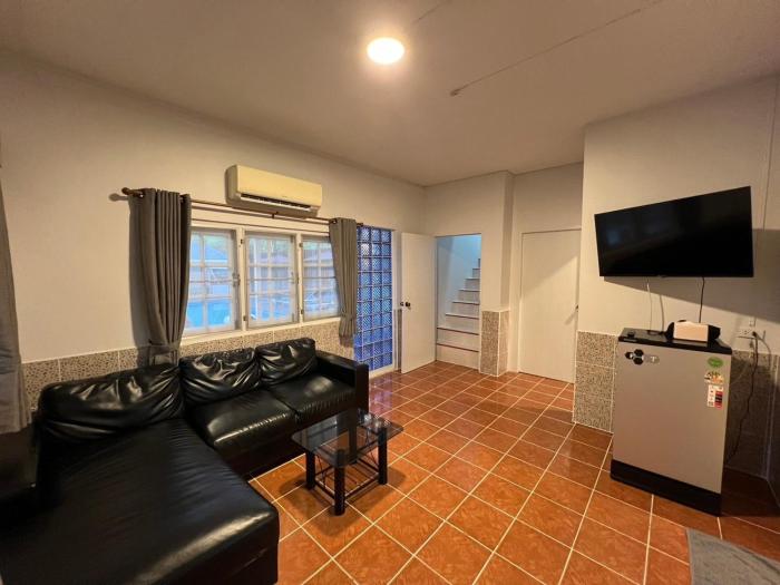 luna hut resort hua hin